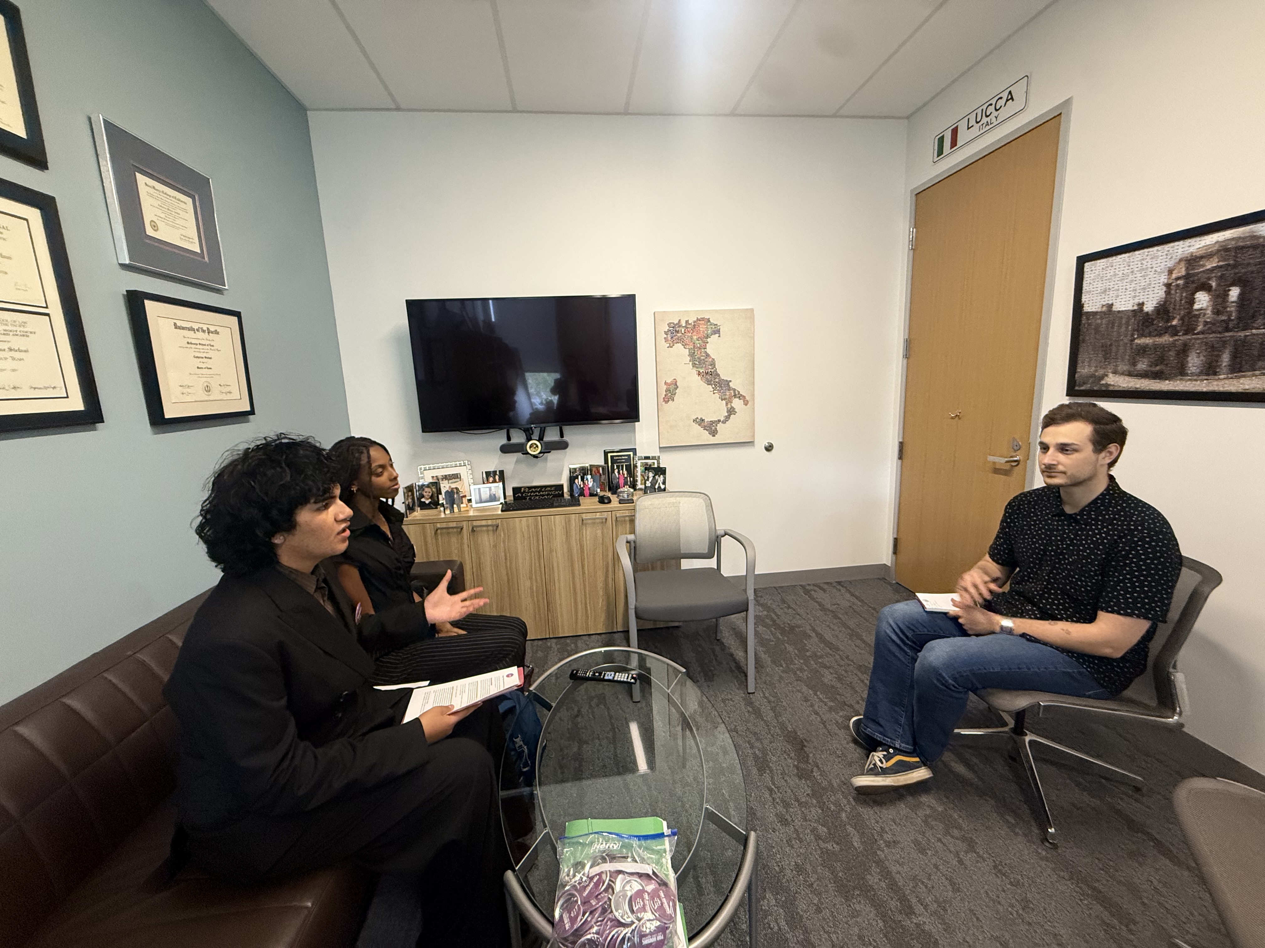 YPA students meeting with legislative staff in California